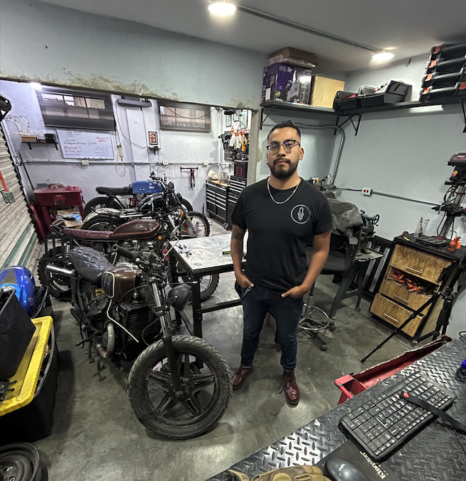 Taller de motos, Bujia Project Garage